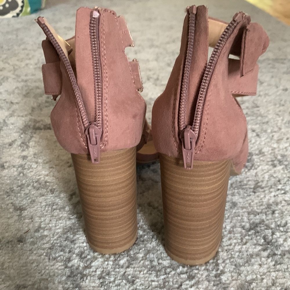 LC Lauren Conrad Pink Strappy Heels - Picture 4 of 6